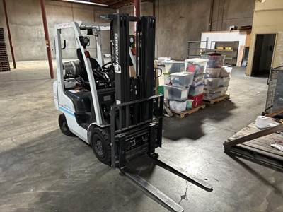 UniCarriers A1N1L15Q Cushion Tire Forklift - 4000lb Capacity