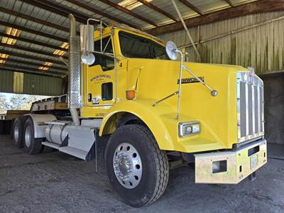 Kenworth T800 Day Cab Truck - Cummins 500HP, 10 Speed Manual