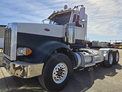 Peterbilt 367 Day Cab Truck - Caterpillar 550HP, 18 Speed Manual