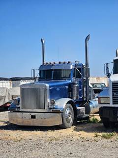 Peterbilt 379 Day Cab Truck - Caterpillar 425HP, 13 Speed Manual