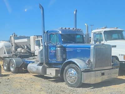 Peterbilt 379 Day Cab Truck - Caterpillar 425HP, 13 Speed Manual