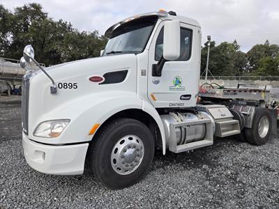 Peterbilt 579 Single Axle Day Cab Truck - Paccar 455HP, Amt