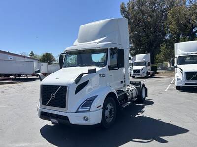 Volvo VNR42T300 Single Axle Day Cab Truck - D11 365HP, Automatic