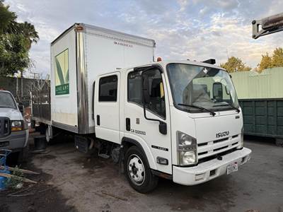 Isuzu NQR Box Truck - Automatic, Liftgate