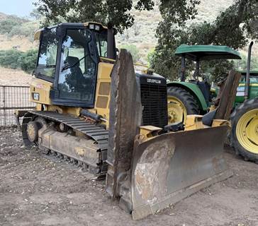 Caterpillar D4K2 XL Dozer