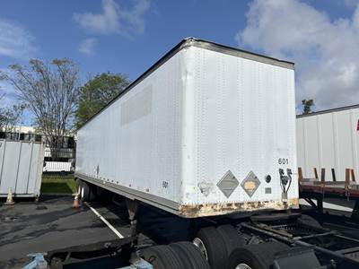 Hyundai INCLUDES LIFTGATE Dry Van Trailer