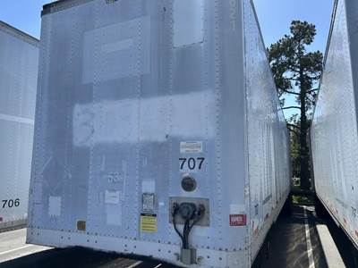 Stoughton 53 ft Dry Van Trailer - Swing Door