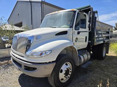 International DuraStar 4300 Single Axle Dump Truck - Cummins 240HP, Automatic