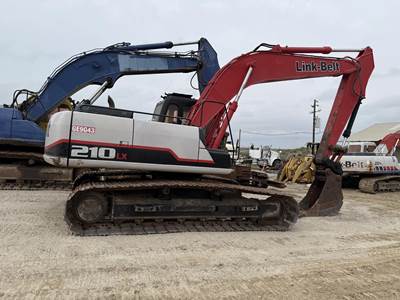 Link-Belt 210 LX Excavator