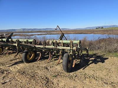 John Deere C20 Cultivator