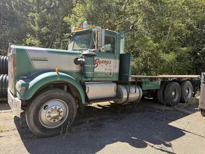 Kenworth W900 Tandem Axle Flatbed Truck - 400HP, 15 Speed Manual