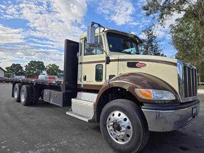 Peterbilt 348 Tandem Axle Flatbed Truck - 370HP, 6 Speed Automatic