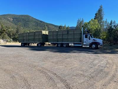 Peterbilt 579 Tandem Axle Flatbed Truck - 565HP, 18 Speed Manual