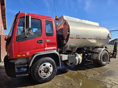 GMC T8500 Single Axle Hot Oil / Asphalt Distributor Truck - Caterpillar, 210HP, 8Ll Manual