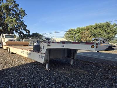 Trail King TK70HT-482 46x102 Tandem Axle Steel Lowboy Trailer - Air Ride, Fixed Axle