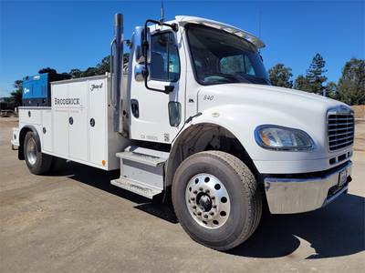 Freightliner M2 106 Mechanic / Service Truck - Cummins, 345HP, Automatic