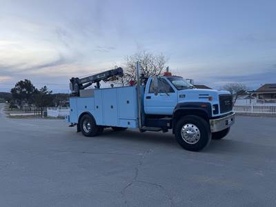GMC TopKick C8500 Mechanic / Service Truck - Caterpillar, 300HP, Automatic
