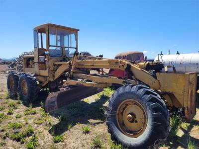 Caterpillar 12 Motor Grader