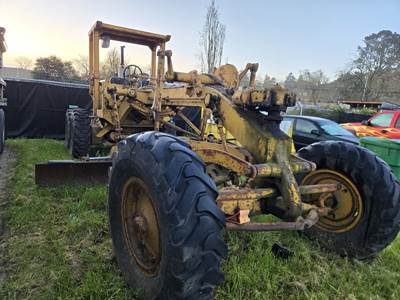Caterpillar 12 Motor Grader