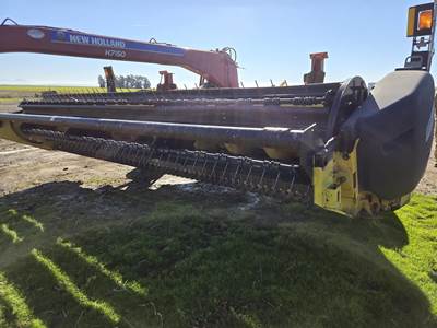 New Holland H7150 Mower Conditioner