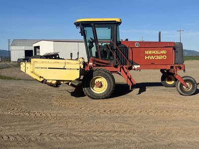 New Holland HW320 Self-Propelled Mower Conditioner/Windrower