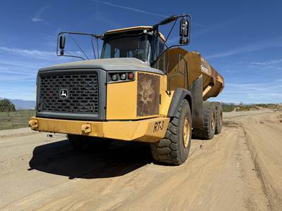 John Deere 460ET Off-Highway Truck