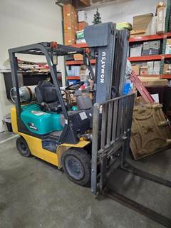 Komatsu FG15HT-17 Pneumatic Tire Forklift - 5000lb Capacity, 16ft Lift Height