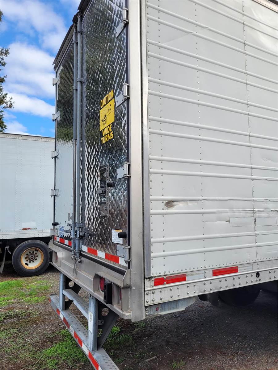 2015 CIMC 53 ft Reefer Trailer Sliding Spread Axle, Swing Door