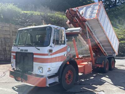 Autocar Xpeditor Roll Off Truck