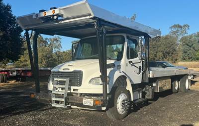 Freightliner M2 106 Tandem Axle Rollback Tow Truck - Cummins, 350HP, Automatic