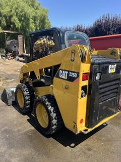 Caterpillar 226D Track Skid Steer