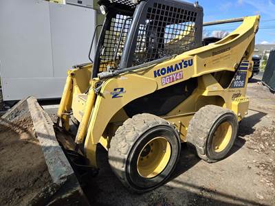 Komatsu SK1026-5N Skid Steer