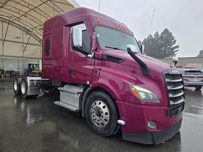Freightliner Cascadia 116 Sleeper Semi Truck - Mid Roof Sleeper, Detroit 470HP, 12 Speed Dt12 Amt