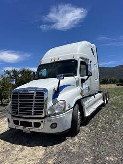 Freightliner Cascadia 125 Sleeper Semi Truck - Raised Roof Sleeper, Detroit 455HP, 10 Speed Manual