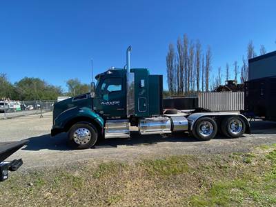 Kenworth T880 Sleeper Semi Truck - Flat Top Sleeper, Paccar 455HP, 10 Speed Manual