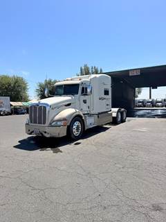 Peterbilt 386 Sleeper Semi Truck - Raised Roof Sleeper, Cummins 550HP, 18 Speed Manual