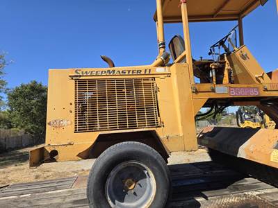 Lay-Mor SWEEPMASTER II Sweeper