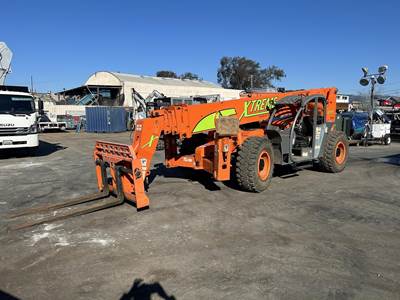 Xtreme XR1570 Telehandler - 15000lb Capacity, 70ft Lift Height, 53ft Reach