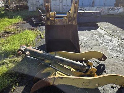 Caterpillar 315 Thumb