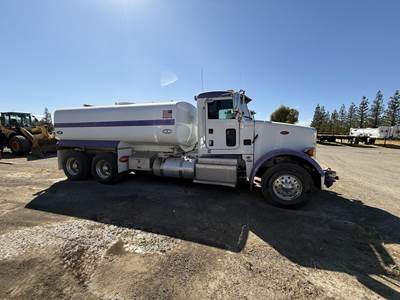 Peterbilt 365 3800 Gallon Water Truck