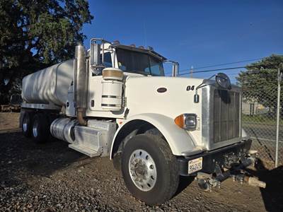 Peterbilt 367 3500 Gallon Water Truck - Cummins 485HP, 15 Speed Manual