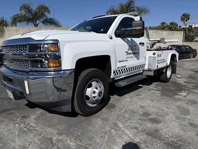 Chevrolet 3500HD Single Axle Wrecker Tow Truck