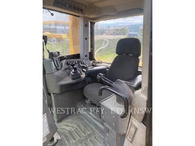 Caterpillar D8T Dozer