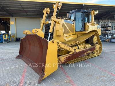 Caterpillar D8T Dozer