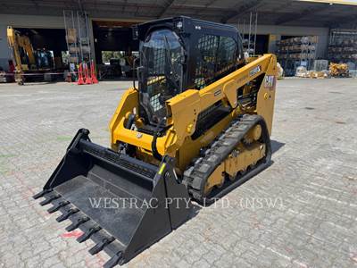 Caterpillar 239D3 Compact Track Loader