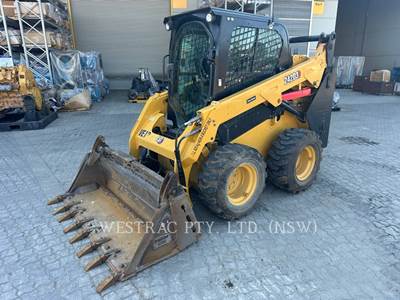 Caterpillar 242D3 Track Skid Steer