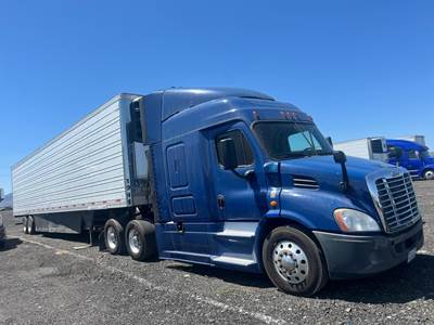 Freightliner Cascadia 113 Sleeper Semi Truck - 78" Raised Roof Sleeper, Detroit, 12 Speed Autoshift Amt