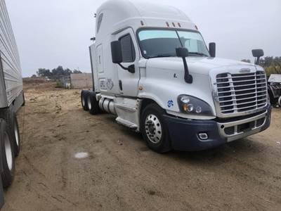 Freightliner Cascadia 125 Sleeper Semi Truck - 76" Raised Roof Sleeper, Detroit 505HP, 12 Speed Amt