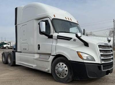 Freightliner Cascadia 126 Sleeper Semi Truck - 72" Raised Roof Sleeper, Cummins 500HP, 12 Speed Endurant Amt