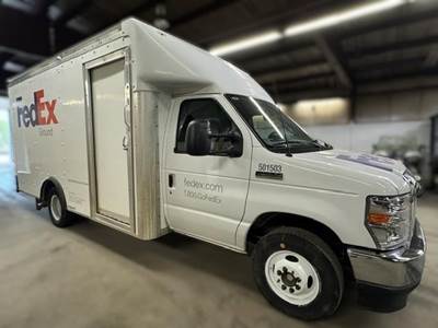 Ford E-350 Single Axle Step Van - 6 Speed Automatic
